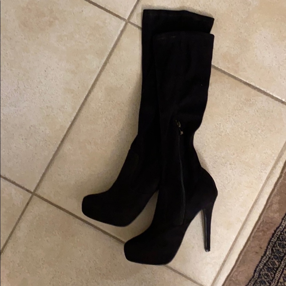 Steve Madden suede boots